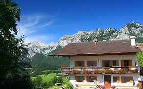 Haus Unterwegscheid Ferienwohnungen